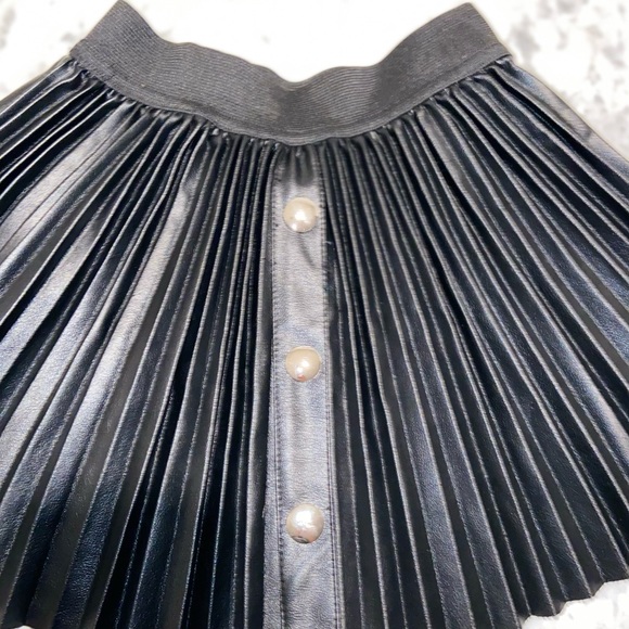 Super cute Hannah banana little girls leather skirt - Picture 2 of 11